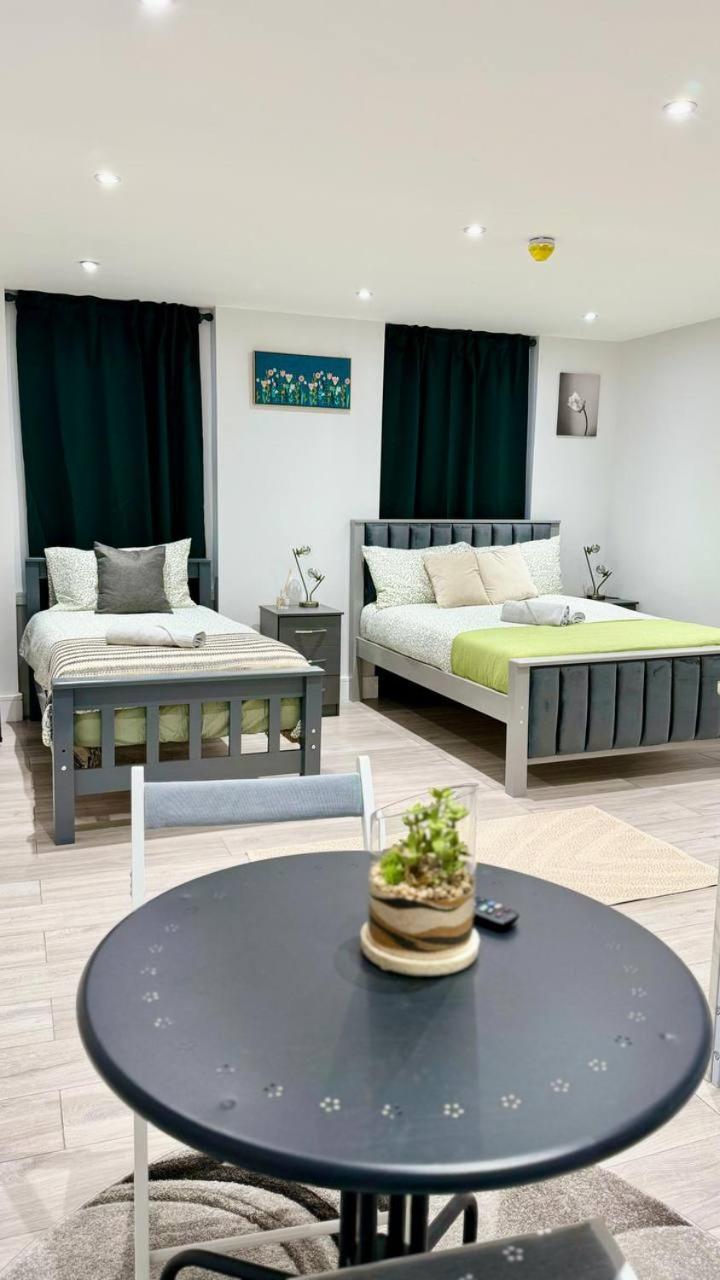 Guest&Rest Elite 2 Apartment Лондон Екстериор снимка