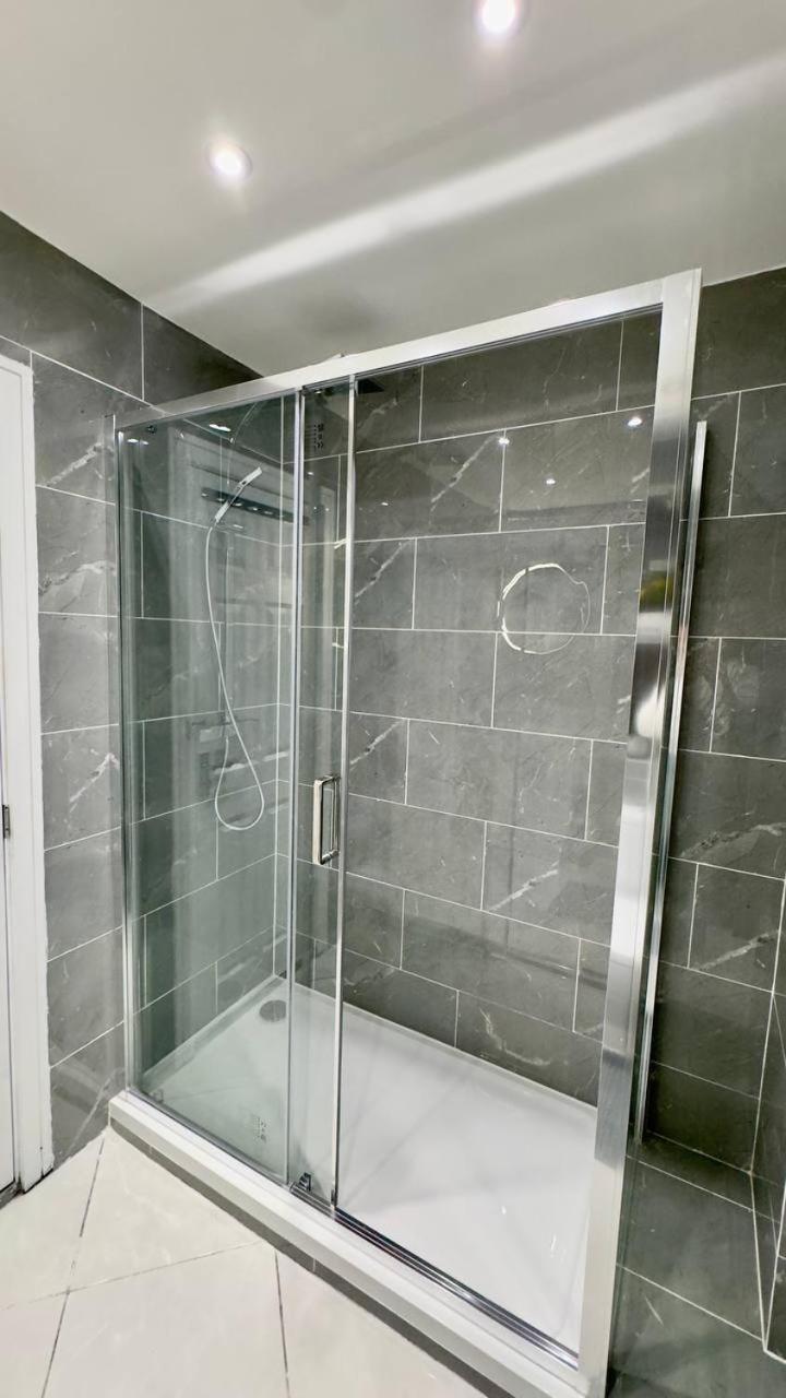 Guest&Rest Elite 2 Apartment Лондон Екстериор снимка